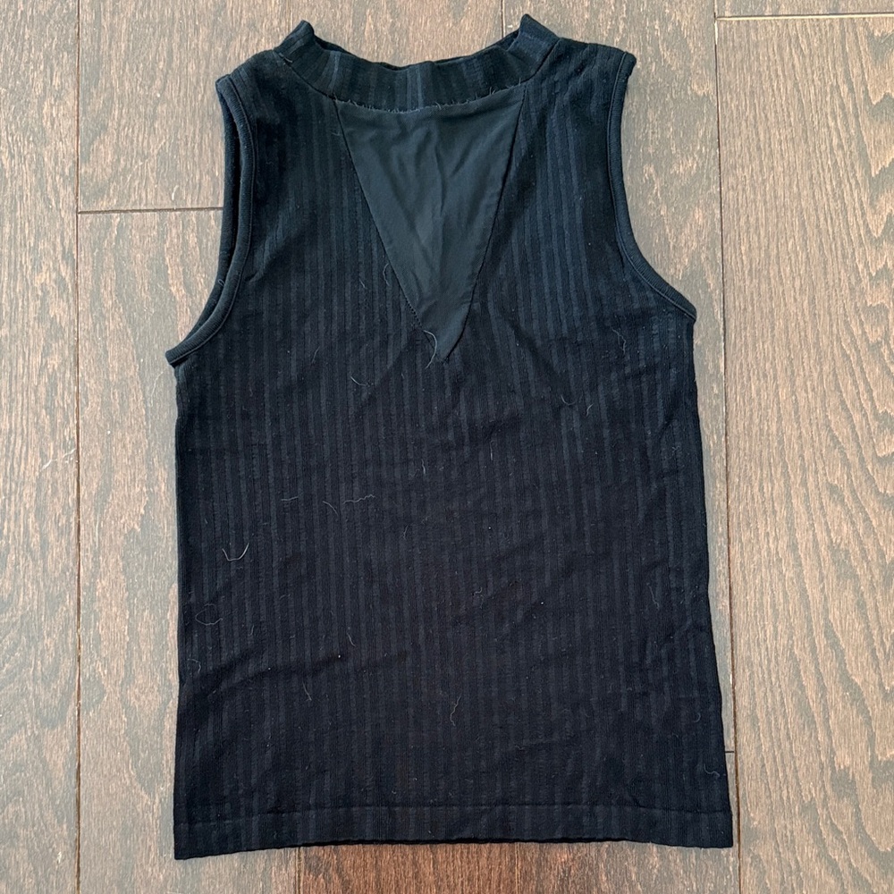 Chic Black Sleeveless Tank Top